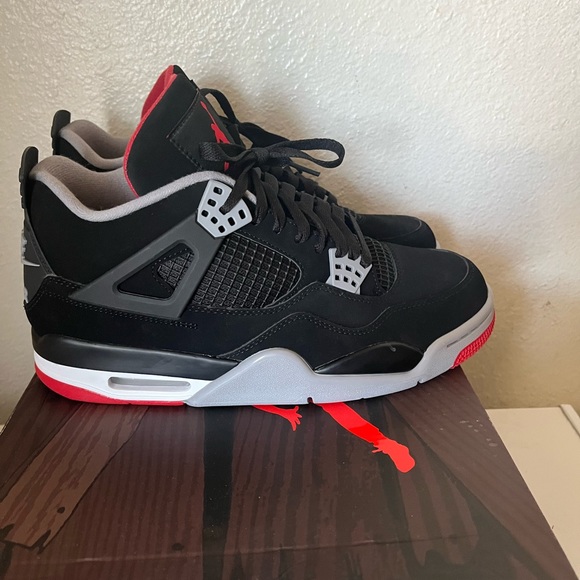 Jordan Bred 4 - Picture 2 of 6
